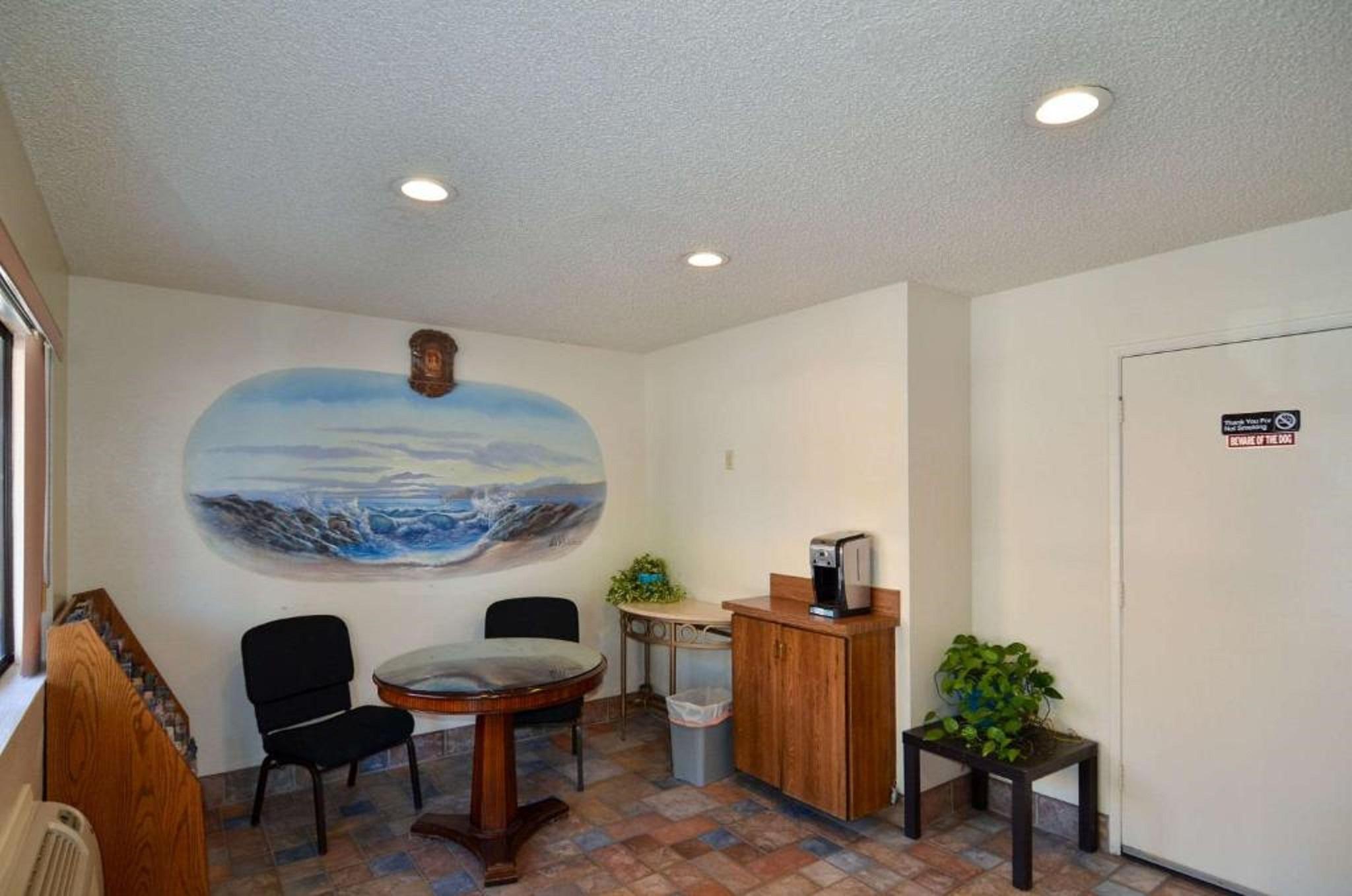 Beyond Stay Hotel Victorville Downtown Exterior photo
